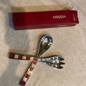 New in box Mikasa Carnival holiday salad server set of 2